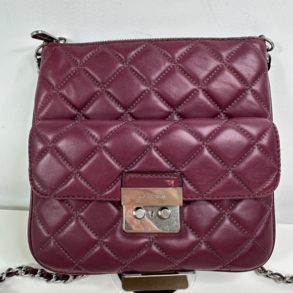 Michael Kors Quilted Burgundy Soft Leather Zip Purse Crossbody Bag Flap Pocket - Picture 4 of 11